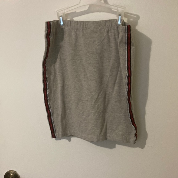 Grey mini skirt with stripes on the side. - Picture 1 of 4